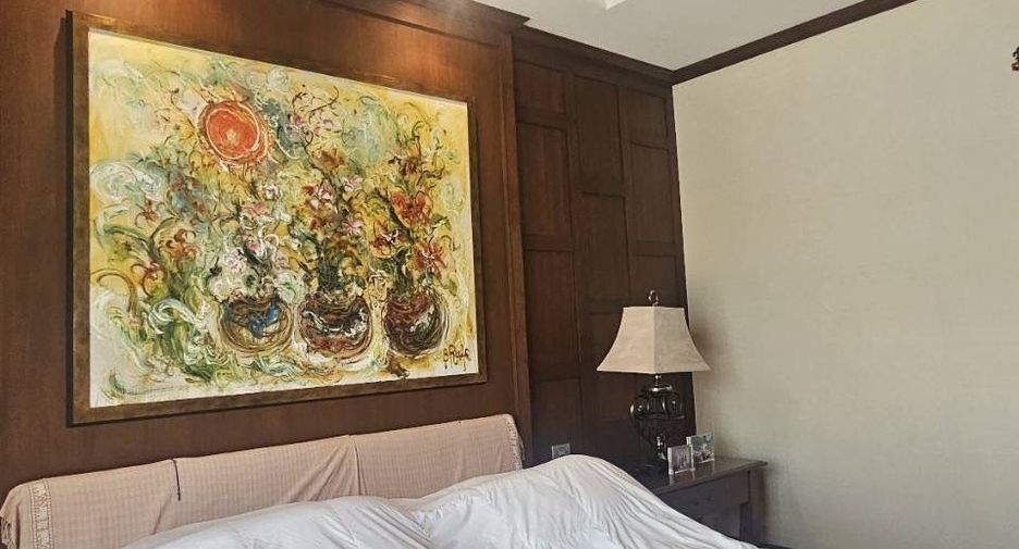 For sale 4 bedrooms villa in Taling Chan, Bangkok