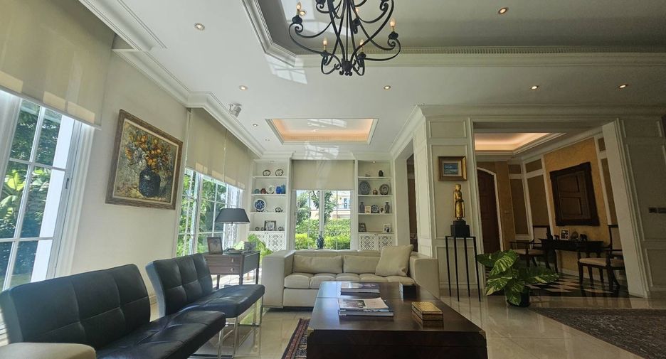 For sale 4 bedrooms villa in Taling Chan, Bangkok