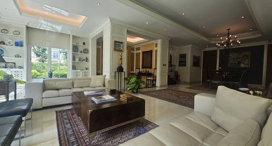 For sale 4 bedrooms villa in Taling Chan, Bangkok