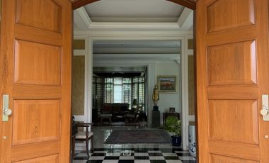 For sale 4 bedrooms villa in Taling Chan, Bangkok