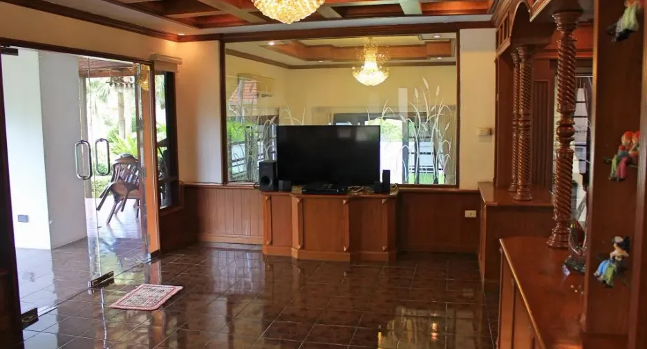 出售 和 出租 3 卧室 独立屋 在 Bang Lamung, Chon Buri