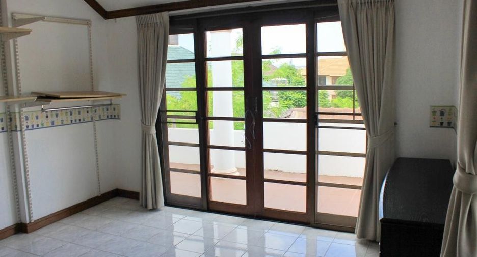 出售 和 出租 3 卧室 独立屋 在 Bang Lamung, Chon Buri