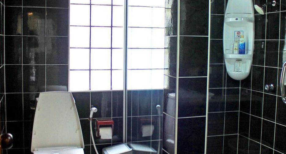 出售 和 出租 3 卧室 独立屋 在 Bang Lamung, Chon Buri