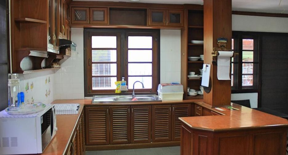 出售 和 出租 3 卧室 独立屋 在 Bang Lamung, Chon Buri