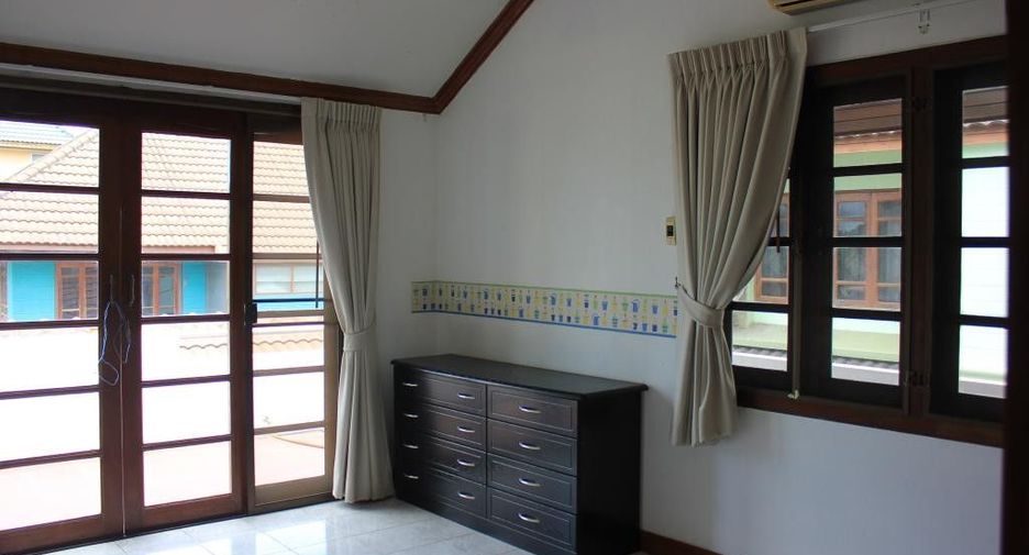 出售 和 出租 3 卧室 独立屋 在 Bang Lamung, Chon Buri