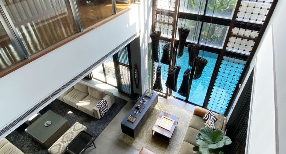 For sale 5 bedrooms villa in Watthana, Bangkok