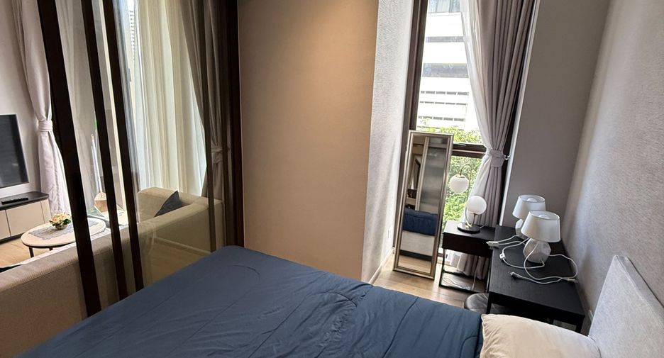 For rent studio condo in Khlong Toei, Bangkok