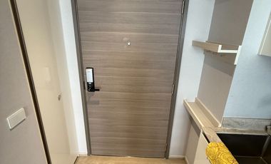 For rent studio condo in Khlong Toei, Bangkok