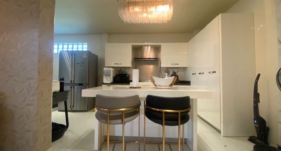 For rent 3 ベッドルーム house in Mueang Phuket, Phuket