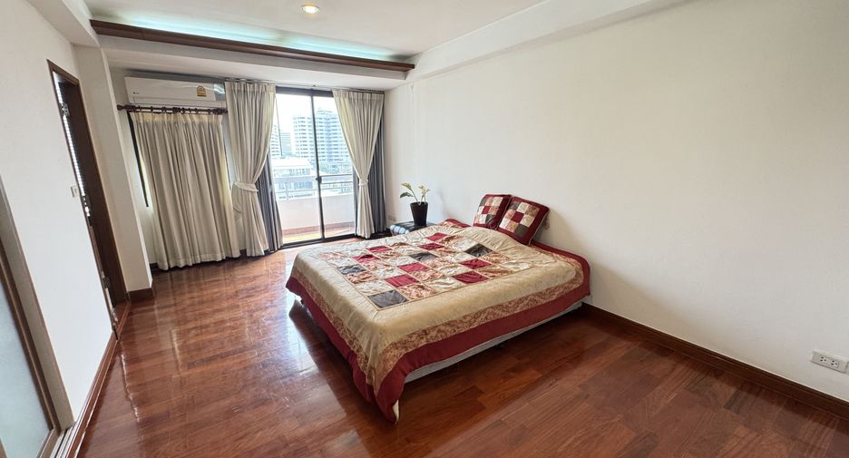 For rent 5 bedrooms condo in Khlong Toei, Bangkok