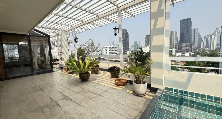 For rent 5 bedrooms condo in Khlong Toei, Bangkok