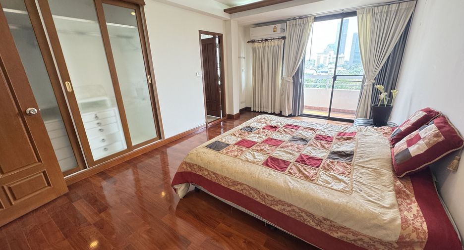 For rent 5 bedrooms condo in Khlong Toei, Bangkok
