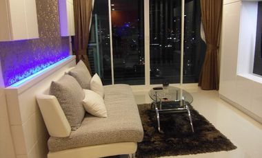 À louer 2 chambres condo à Bang Rak, Bangkok