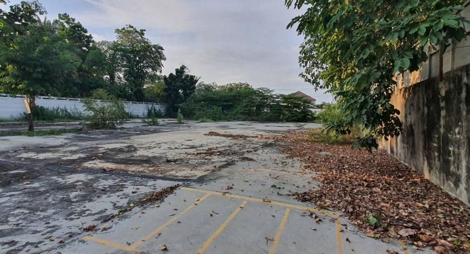 For sale land in Phra Khanong, Bangkok