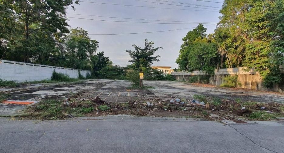 For sale land in Phra Khanong, Bangkok