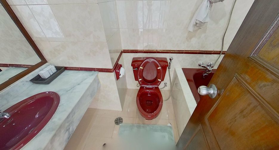 For rent 3 bedrooms condo in Phra Nakhon, Bangkok