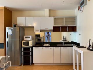 Wohnung zur Miete mit Studio in Sathon, Bangkok