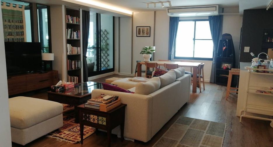 For rent 3 bedrooms condo in Watthana, Bangkok