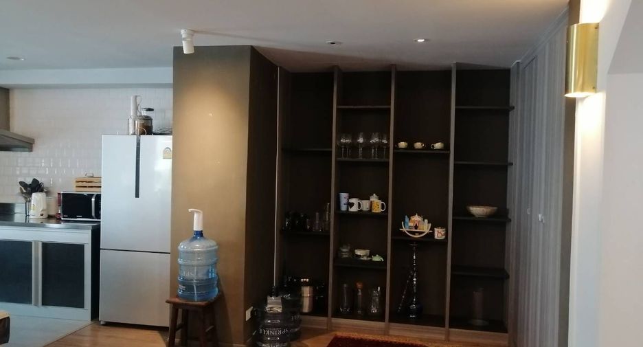 For rent 3 bedrooms condo in Watthana, Bangkok