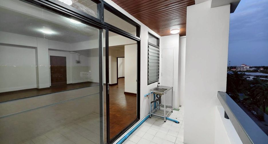 ขาย 2 ห้องนอน คอนโด ใน ประเวศ, กรุงเทพฯ