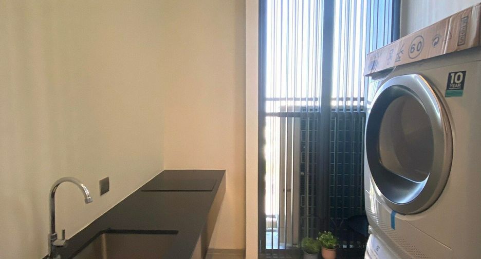 Condo en alquiler y en venta de 2 habitaciones en Khlong Toei, Bangkok