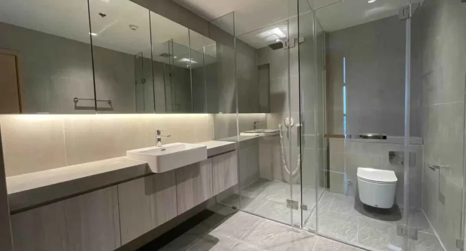 For rent 2 bedrooms condo in Sathon, Bangkok