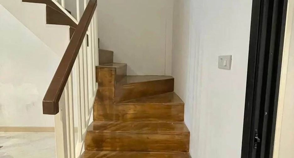Casa en alquiler de 2 habitaciones en Bang Kapi, Bangkok