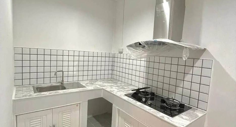 For rent 2 bedrooms house in Bang Kapi, Bangkok