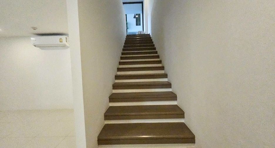 For sale 2 bedrooms condo in Watthana, Bangkok