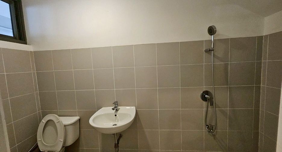 For sale 2 bedrooms condo in Watthana, Bangkok
