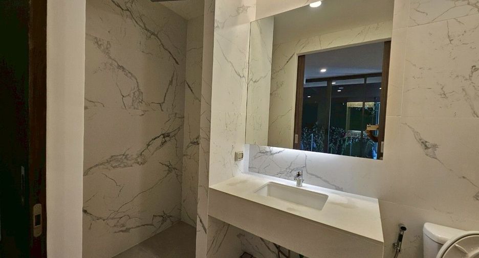 For sale 2 bedrooms condo in Watthana, Bangkok