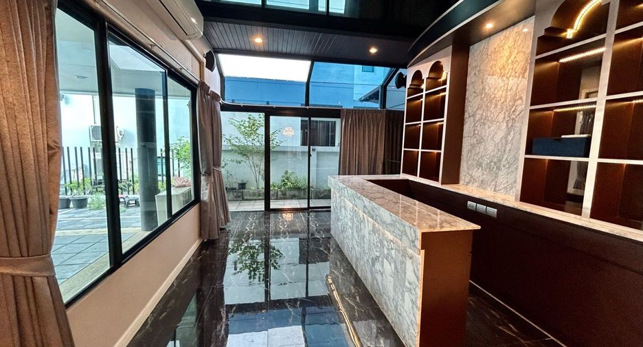 À vendre 4 chambres maison à Bueng Kum, Bangkok