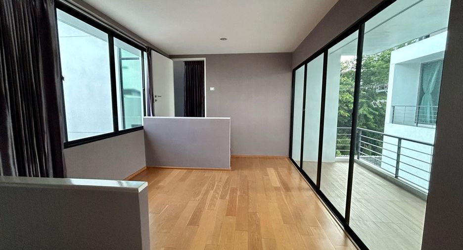 À vendre 4 chambres maison à Bueng Kum, Bangkok