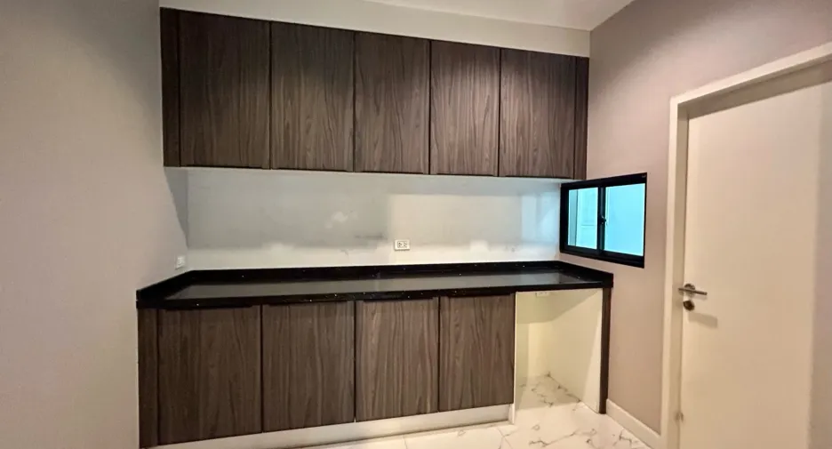 À vendre 4 chambres maison à Bueng Kum, Bangkok