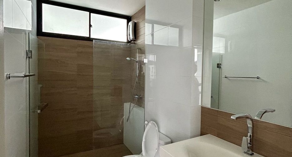 For sale 4 bedrooms house in Bueng Kum, Bangkok