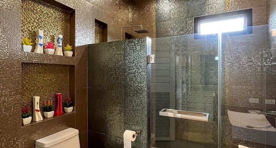 Villa zum Kauf mit 3 Zimmer in Bang Lamung, Chonburi