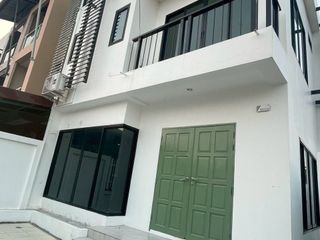 出售 5 卧室 联排别墅 在 Phuket Town, 普吉