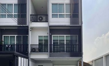 For rent office in Khlong Sam Wa, Bangkok