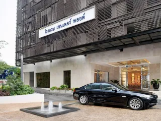 For rent 2 ベッドルーム apartment in Pathum Wan, Bangkok