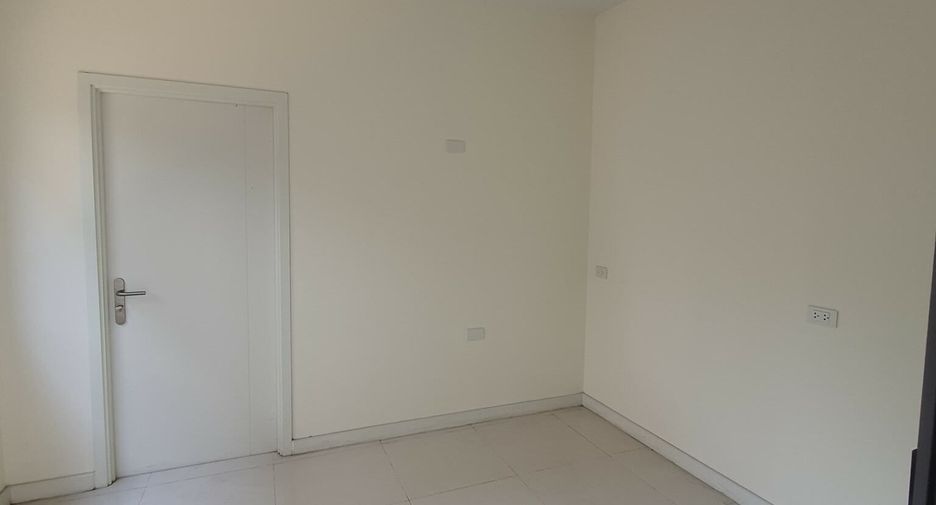 For sale 3 bedrooms house in Suan Luang, Bangkok