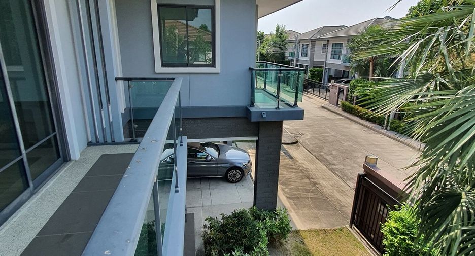 For sale 3 bedrooms house in Suan Luang, Bangkok