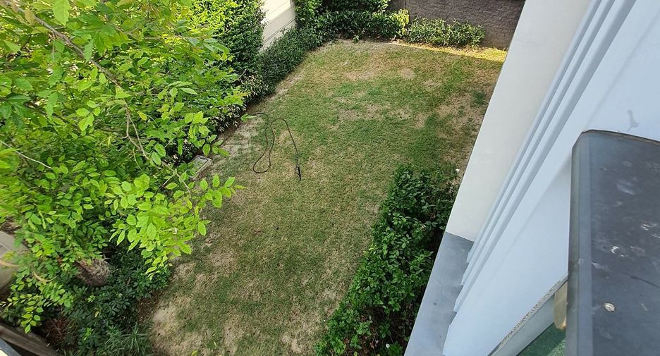 For sale 3 bedrooms house in Suan Luang, Bangkok