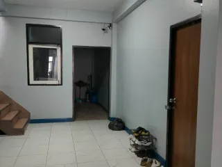Reihenhaus zum Kauf mit 13 Zimmer in Phra Khanong, Bangkok