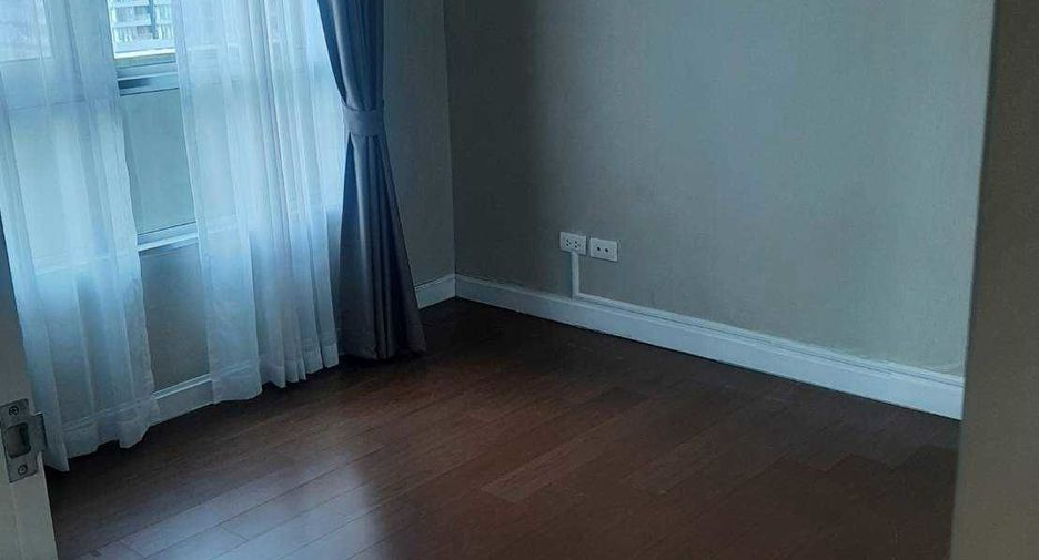 À vendre et à louer 5 chambres condo à Huai Khwang, Bangkok