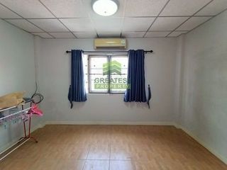 For sale 4 bedrooms townhouse in Mueang Samut Prakan, Samut Prakan