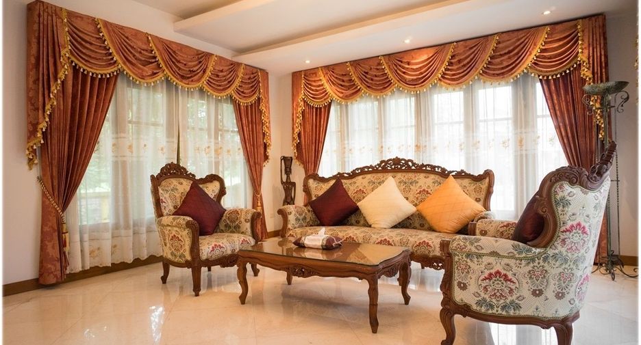 For sale 3 bedrooms villa in Bang Phli, Samut Prakan