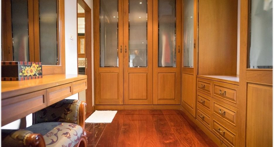 For sale 3 bedrooms villa in Bang Phli, Samut Prakan