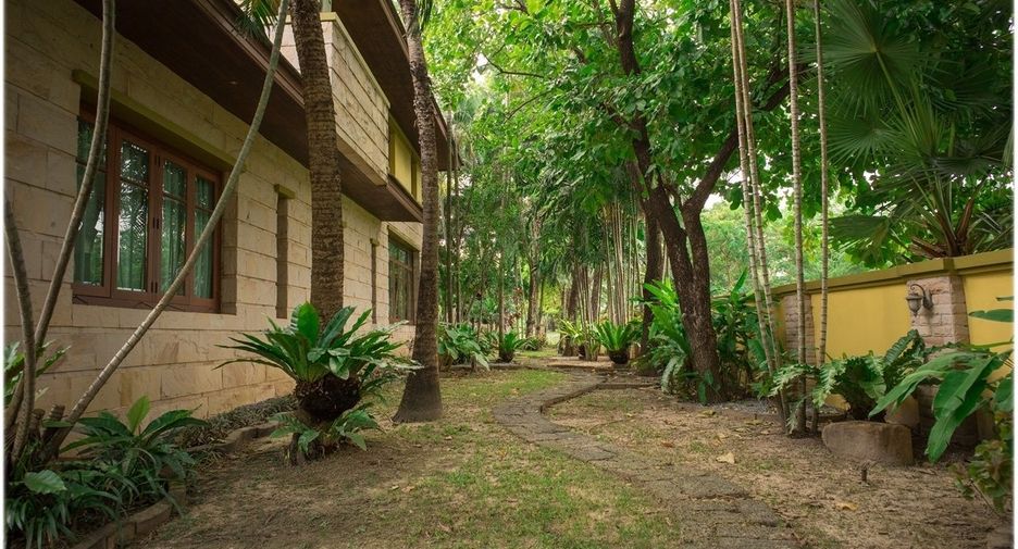 For sale 3 bedrooms villa in Bang Phli, Samut Prakan