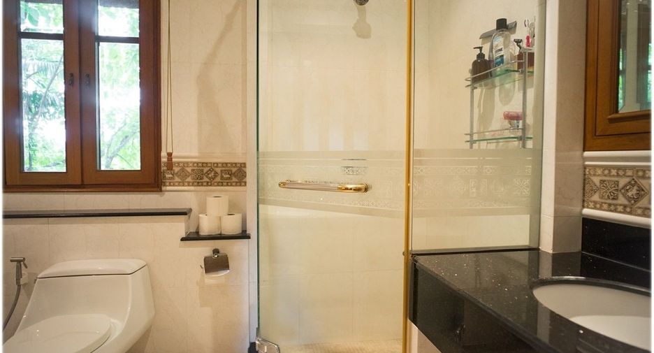 For sale 3 bedrooms villa in Bang Phli, Samut Prakan