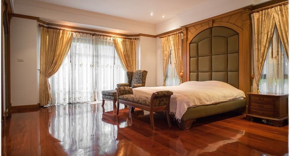 For sale 3 bedrooms villa in Bang Phli, Samut Prakan